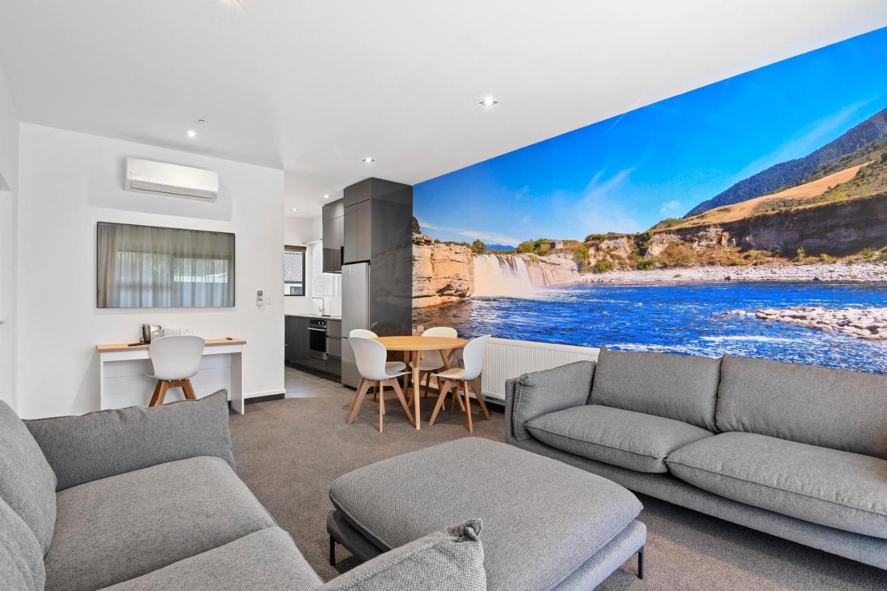 Grand Suites Murchison Eksteriør billede